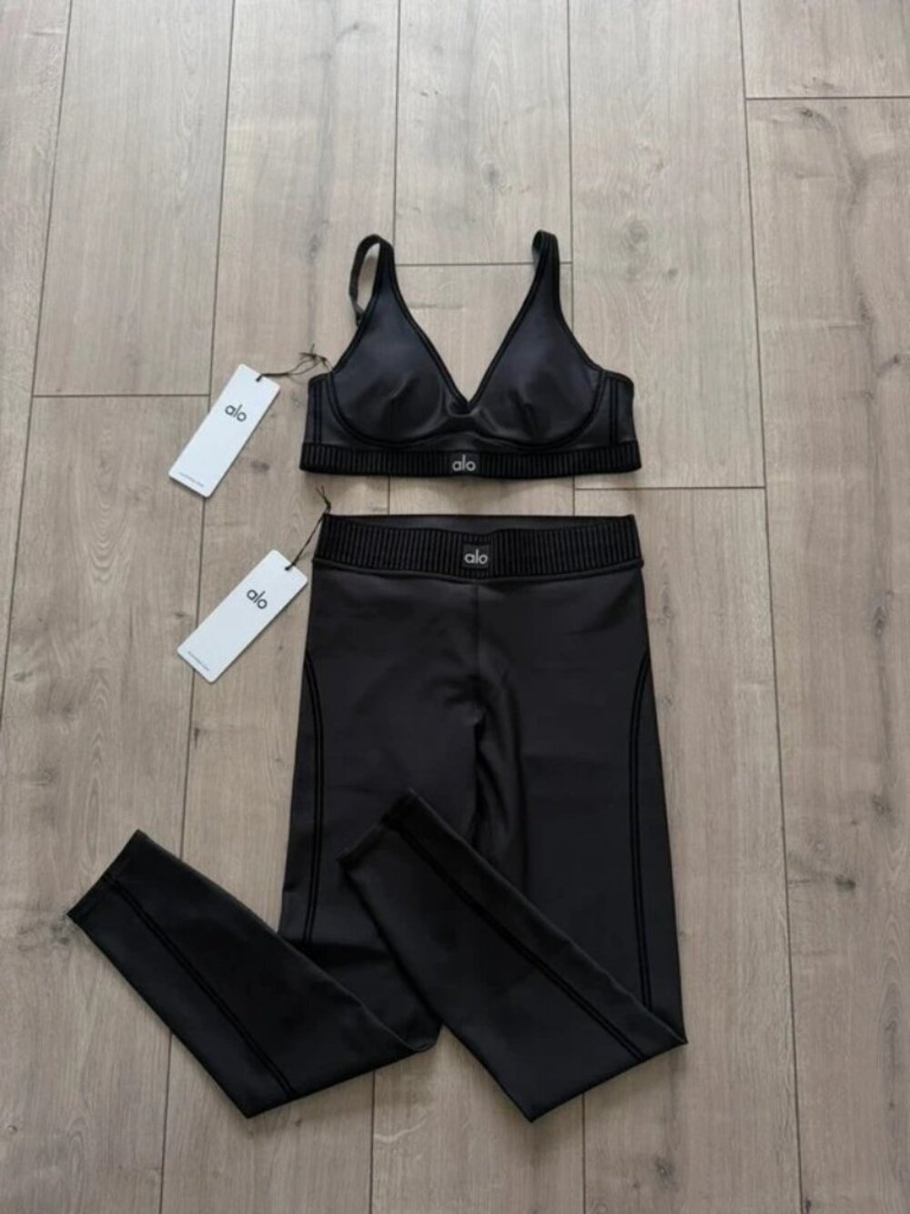 Alo Yoga Airlift Sports Bra & High-Waist Leggings Set Size S